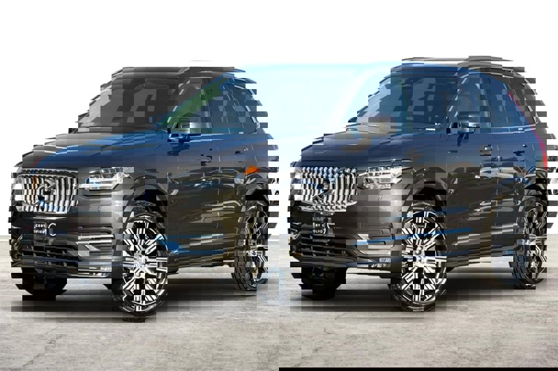 Certified 2024 Volvo XC90 B5 Plus image 1