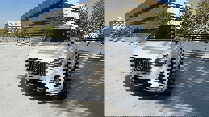 Certified 2022 Volvo XC60 B5 Inscription w/ Climate Package image 1
