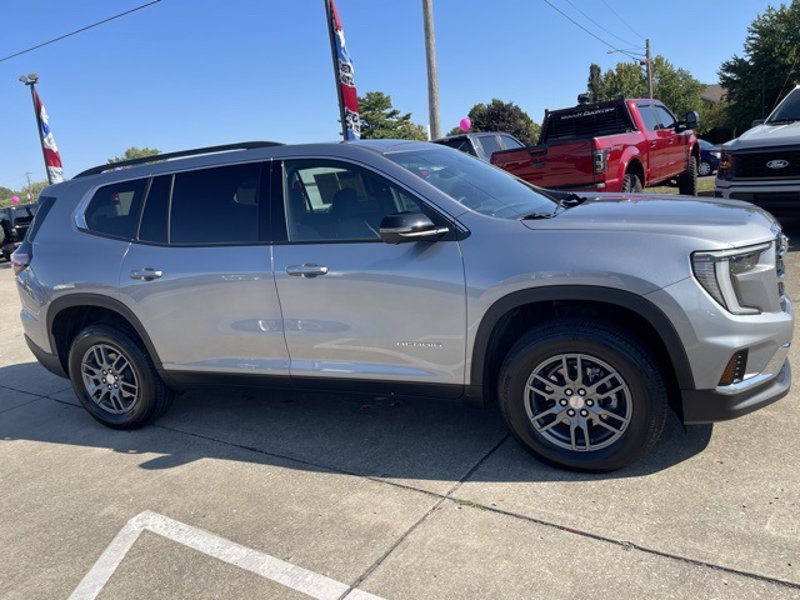 Certified 2025 GMC Acadia Elevation image 1