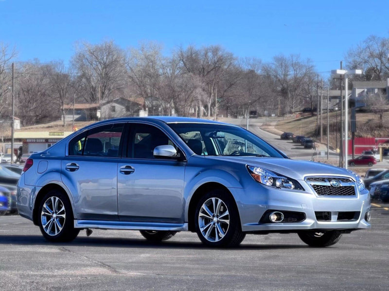 Used 2013 Subaru Legacy 2.5i Limited image 1