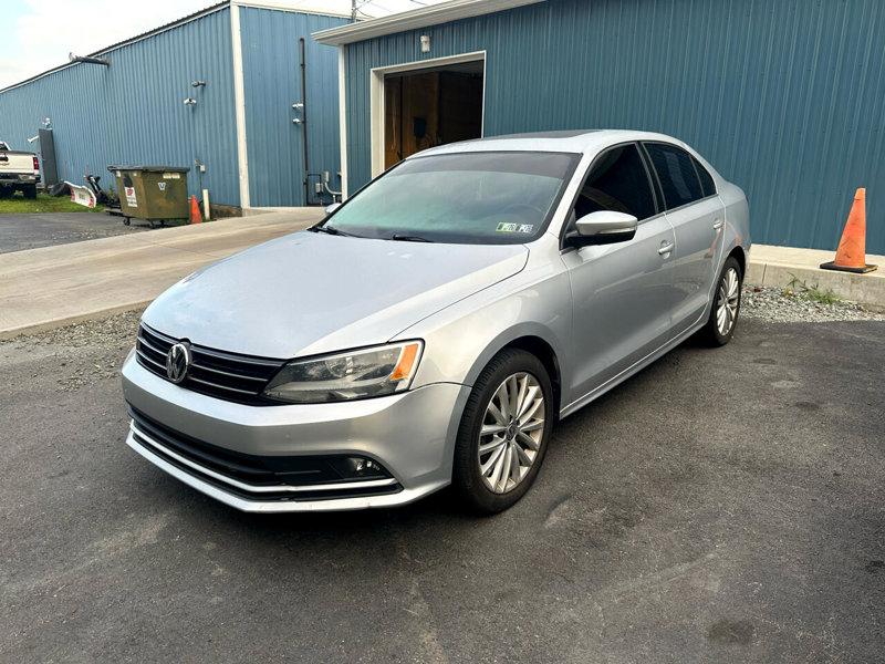 Used 2015 Volkswagen Jetta SE image 1