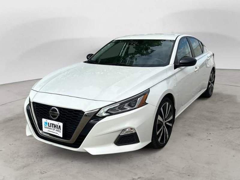 Certified 2022 Nissan Altima 2.5 SR image 1