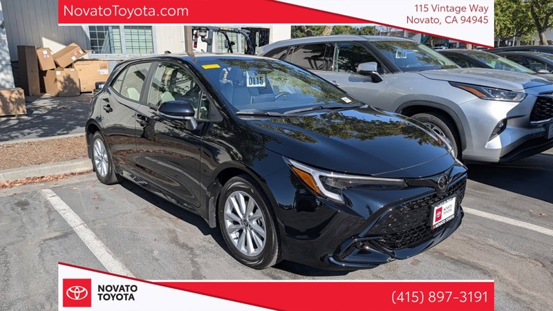 Used 2025 Toyota Corolla SE image 1