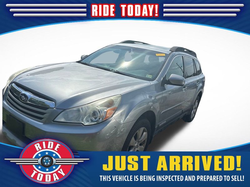 Used 2011 Subaru Outback 2.5i Limited w/ PWR Moonroof Pkg image 1