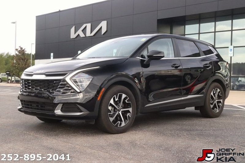 Certified 2024 Kia Sportage EX image 1
