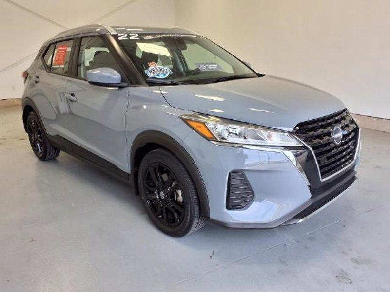 Certified 2022 Nissan Kicks SV image 1