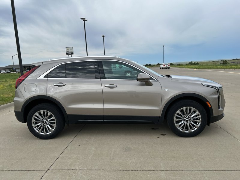Certified 2025 Cadillac XT4 Premium Luxury w/ Cold Weather Package image 1