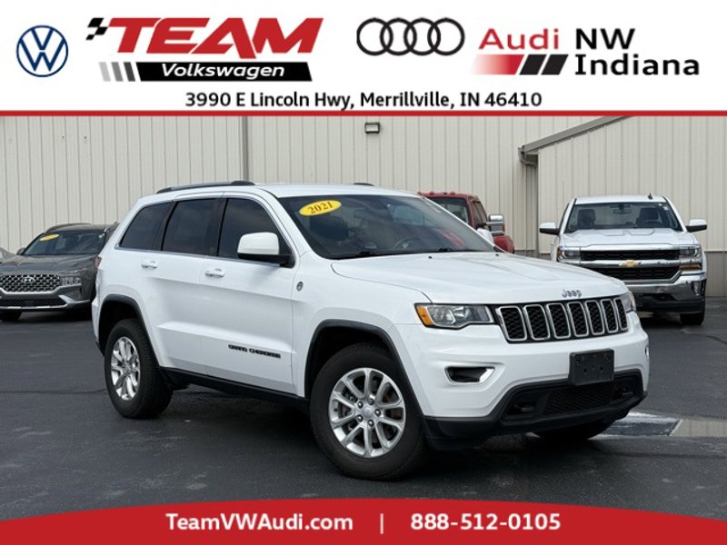 Used 2021 Jeep Grand Cherokee Laredo image 1