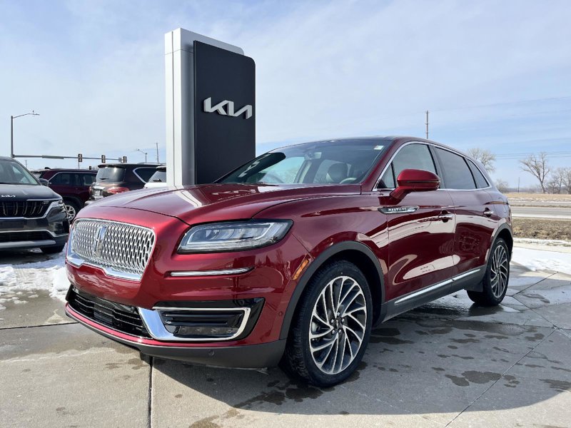 Used 2019 Lincoln Nautilus Reserve image 1