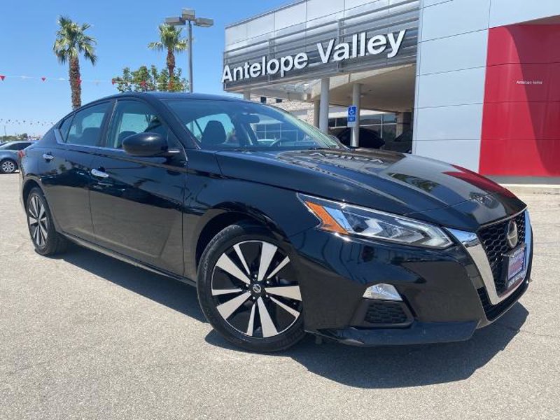 Certified 2022 Nissan Altima 2.5 SV image 1