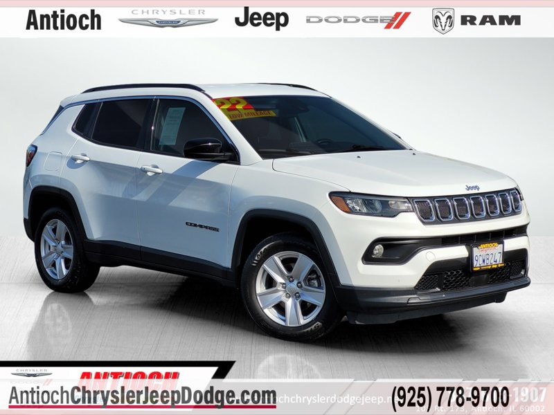 Certified 2022 Jeep Compass Latitude w/ Convenience Group image 1