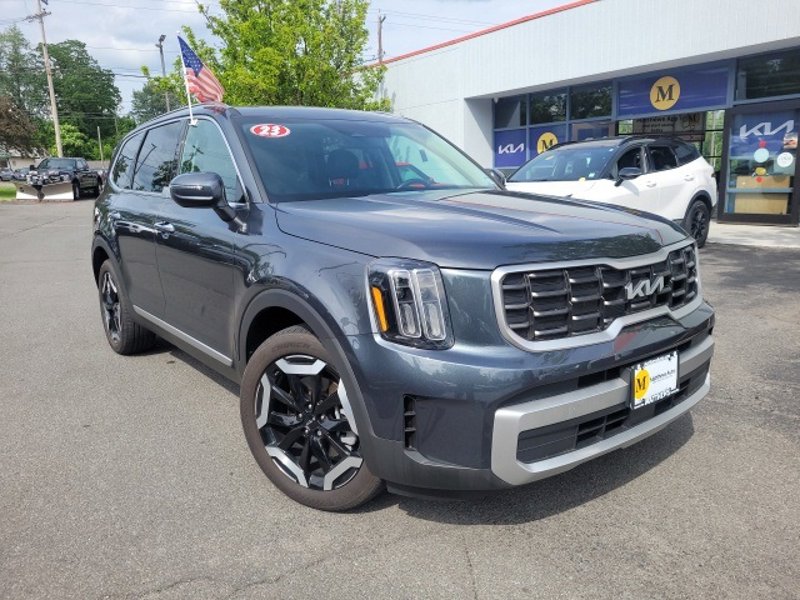 Certified 2023 Kia Telluride S w/ S Sunroof Package image 1
