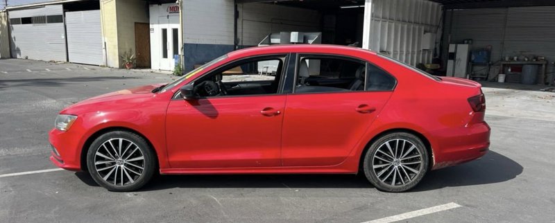 Used 2017 Volkswagen Jetta Sport image 1
