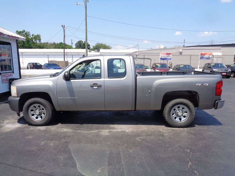 Used 2008 Chevrolet Silverado 1500 W/T w/ LS Package image 1