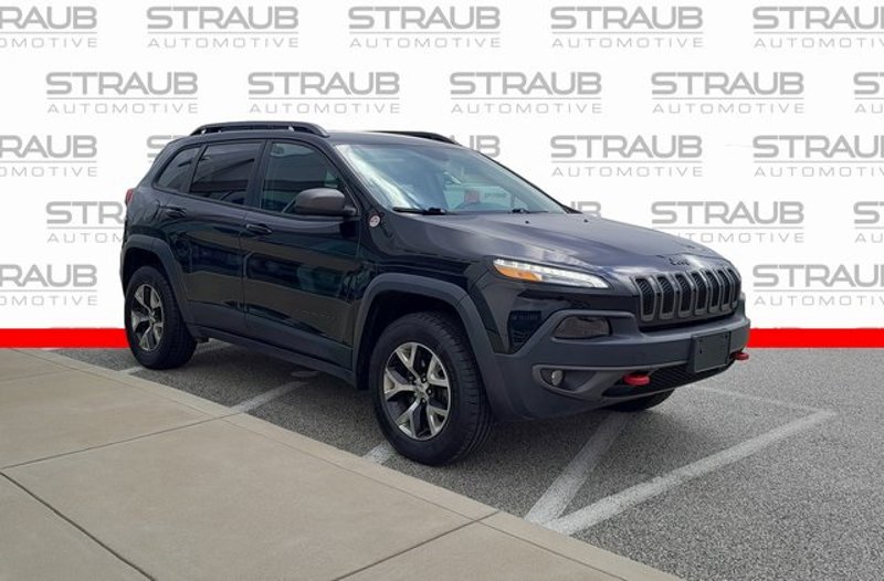 Used 2017 Jeep Cherokee Trailhawk w/ Cold Weather Group image 1