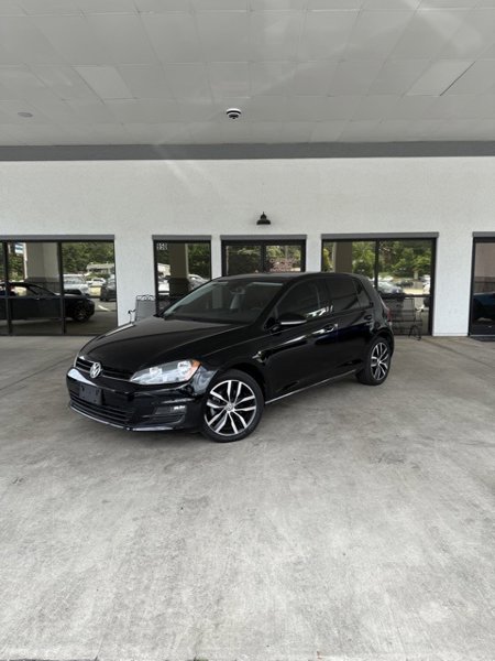 Used 2015 Volkswagen Golf SE image 1