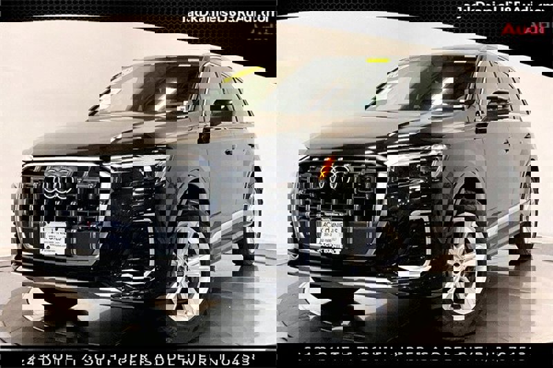 Certified 2025 Audi Q7 2.0T Premium image 1