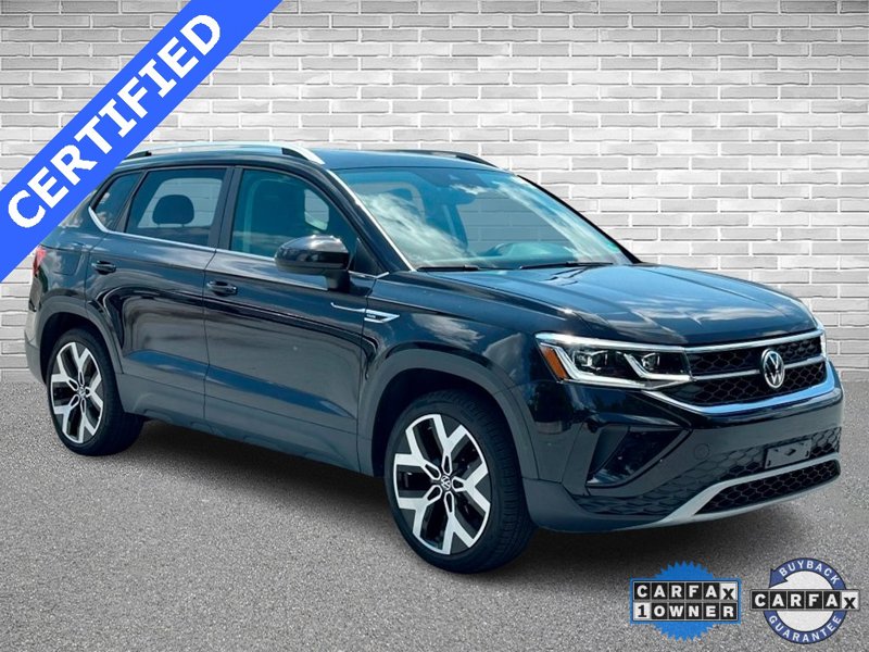 Certified 2022 Volkswagen Taos SEL w/ Panoramic Sunroof Package image 1