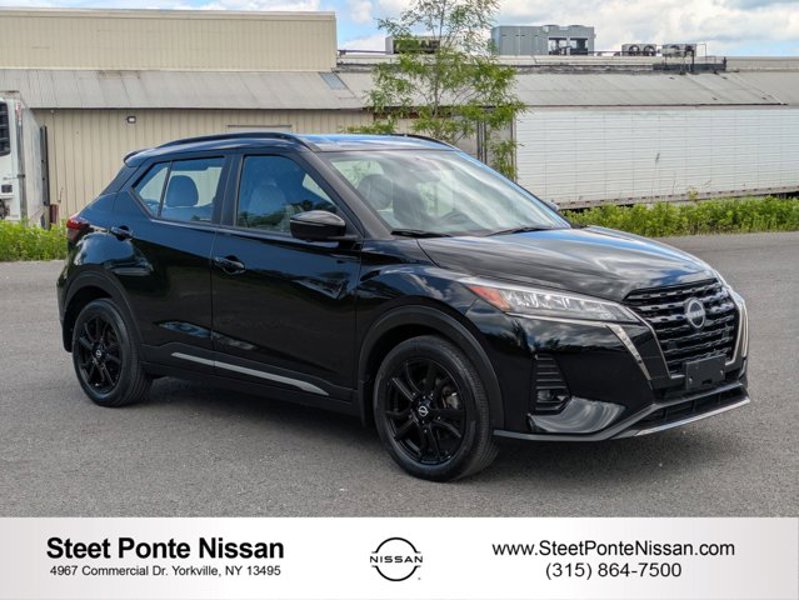 Certified 2022 Nissan Kicks SR w/ Premium Package image 1
