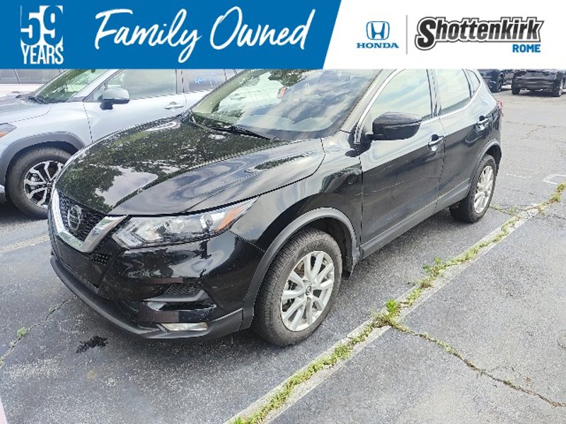 Used 2021 Nissan Rogue Sport SV image 1