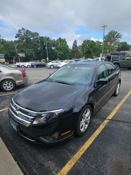 Used 2012 Ford Fusion SE image 1