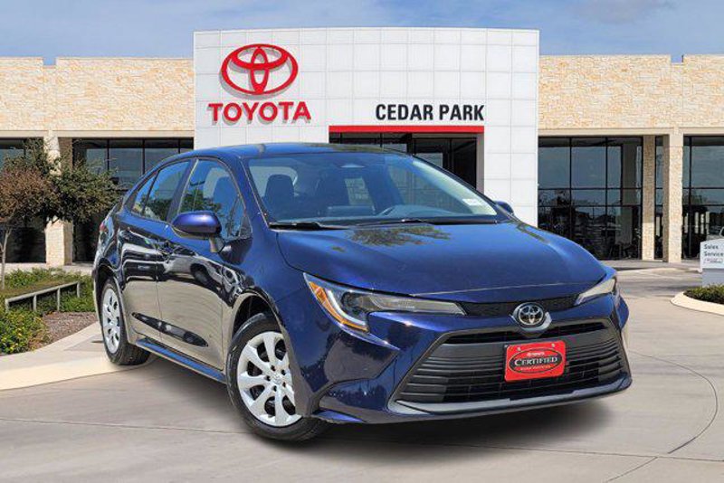 Certified 2024 Toyota Corolla LE image 1