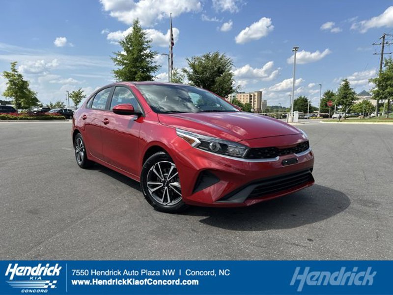 Certified 2022 Kia Forte LXS image 1