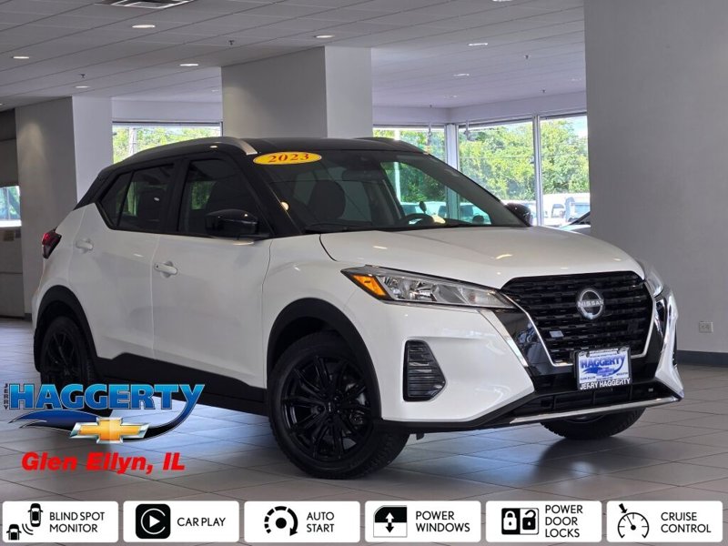 Used 2023 Nissan Kicks SV image 1