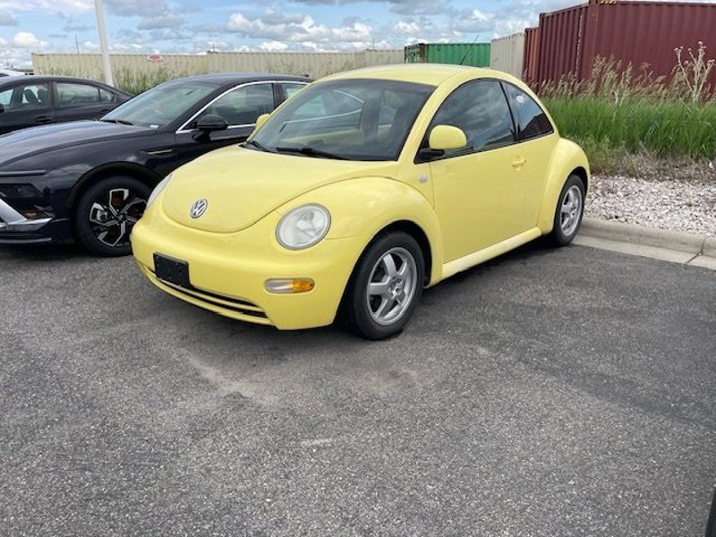 Used 2000 Volkswagen Beetle GL image 1