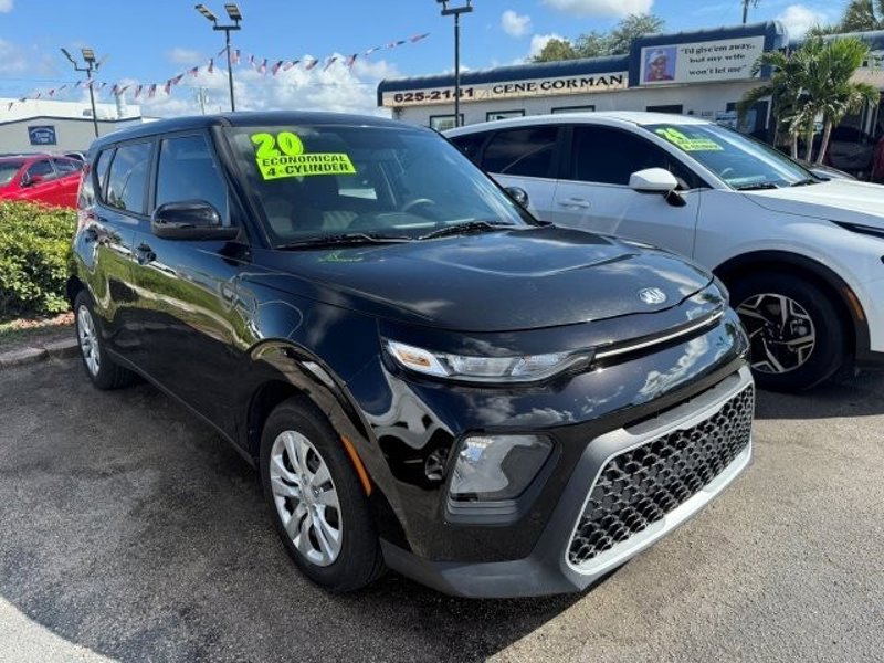 Used 2020 Kia Soul LX image 1