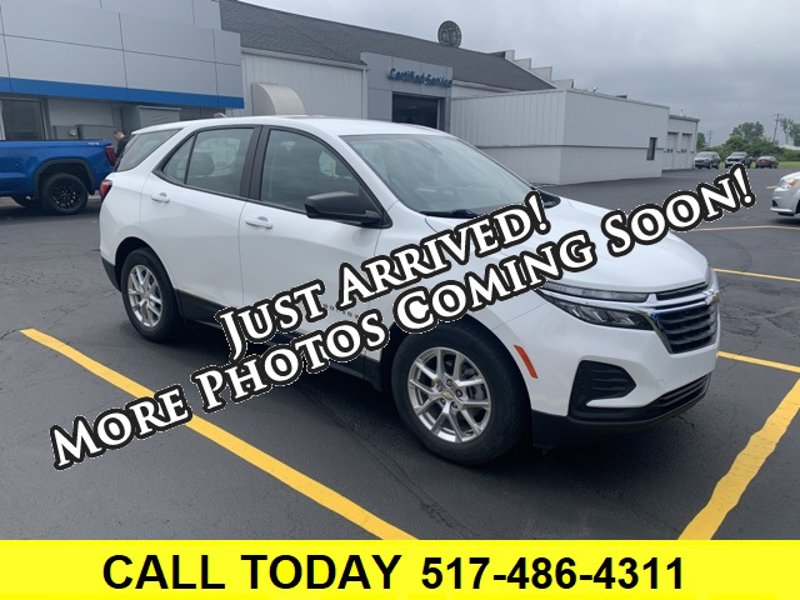 Used 2022 Chevrolet Equinox LS image 1