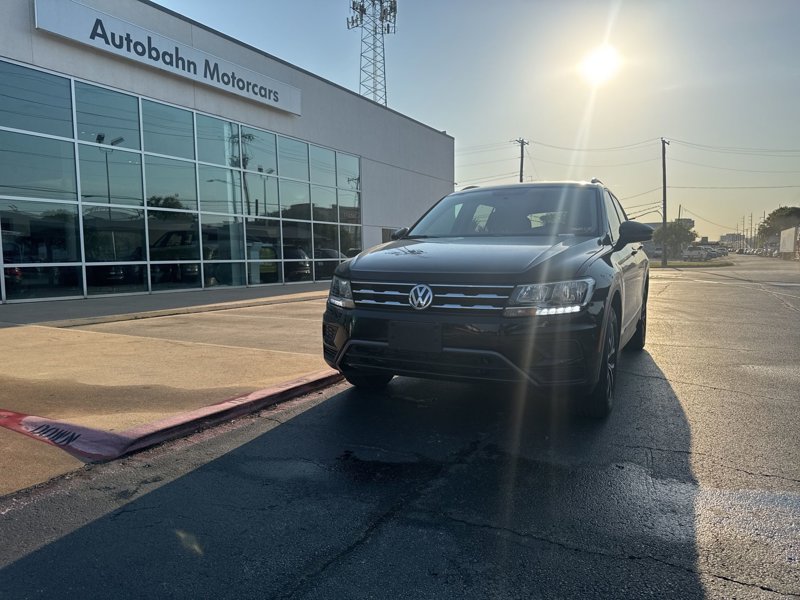 Used 2021 Volkswagen Tiguan S image 1