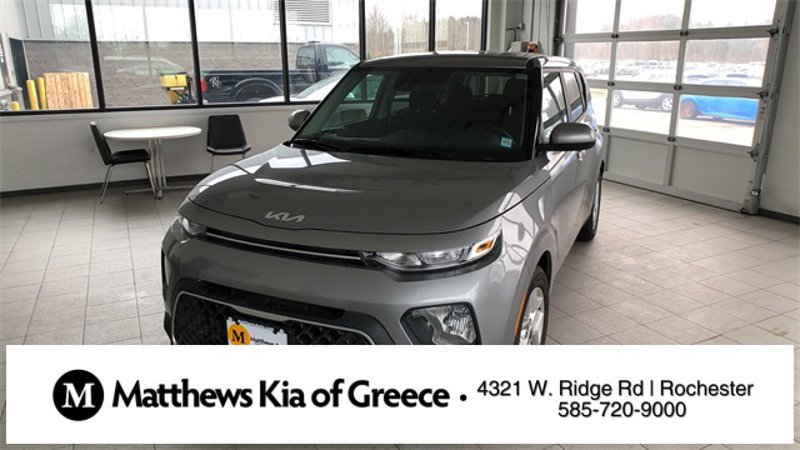 Certified 2022 Kia Soul S image 1