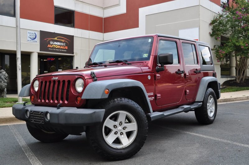 Used 2012 Jeep Wrangler Unlimited Sport image 1