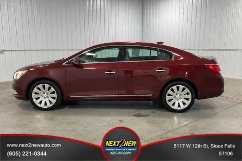 Used 2015 Buick LaCrosse Premium image 1