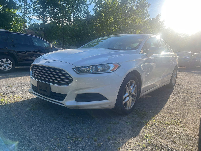 Used 2013 Ford Fusion SE image 1