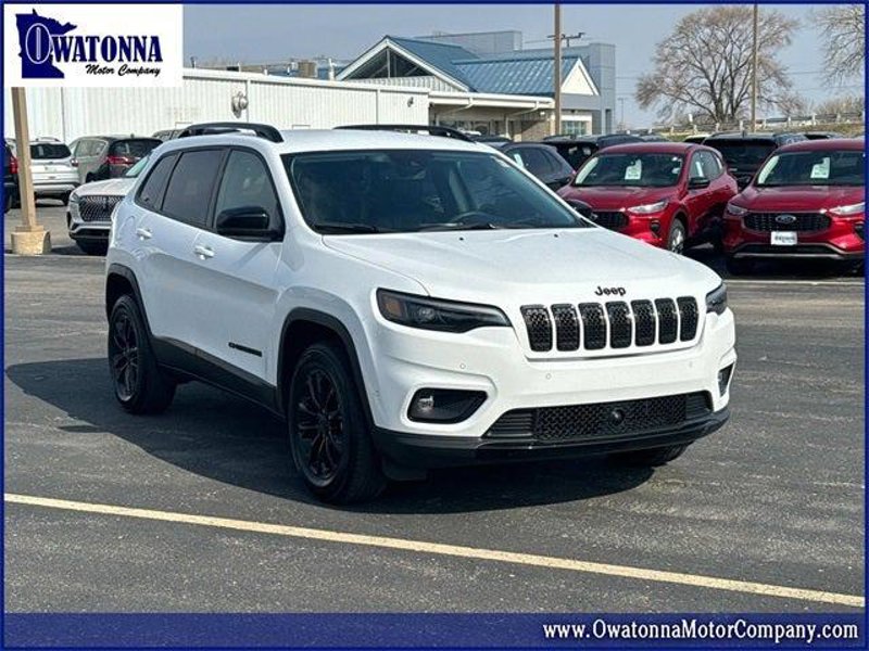 Certified 2023 Jeep Cherokee Altitude Lux image 1