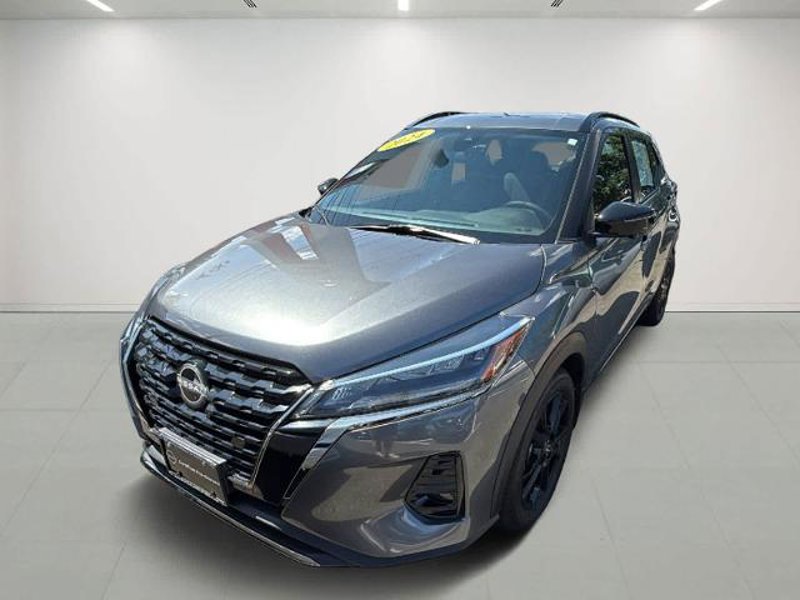 Certified 2024 Nissan Kicks SR image 1
