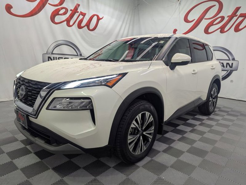 Certified 2023 Nissan Rogue SV image 1
