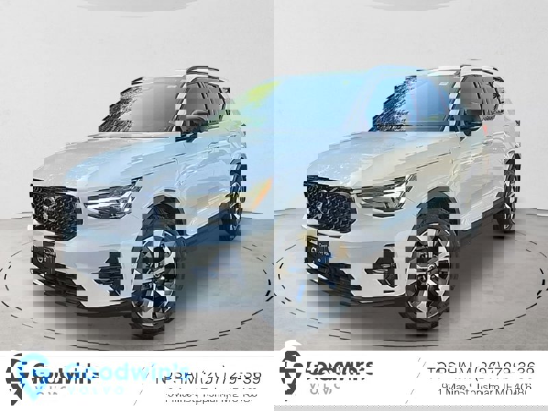 Certified 2023 Volvo XC40 B5 Ultimate image 1