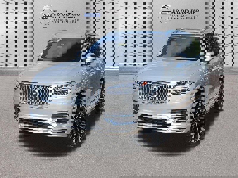 Certified 2023 Volvo XC90 T8 Plus image 1