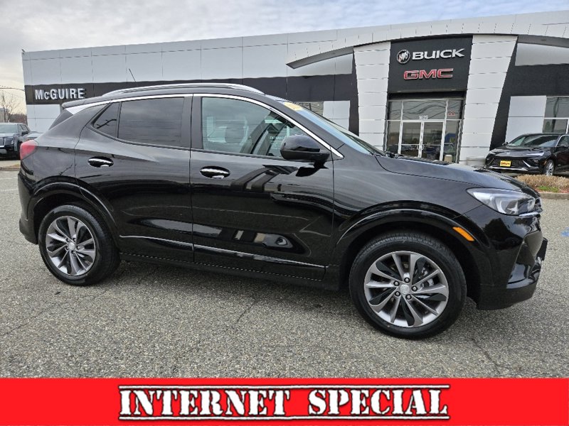 Used 2022 Buick Encore GX Select w/ Sport Touring Package image 1