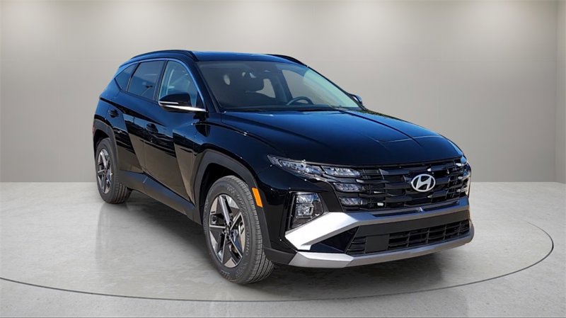 Certified 2025 Hyundai Tucson SEL image 1