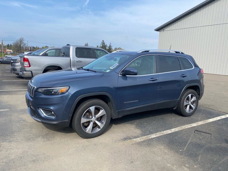 Used 2021 Jeep Cherokee Limited image 1