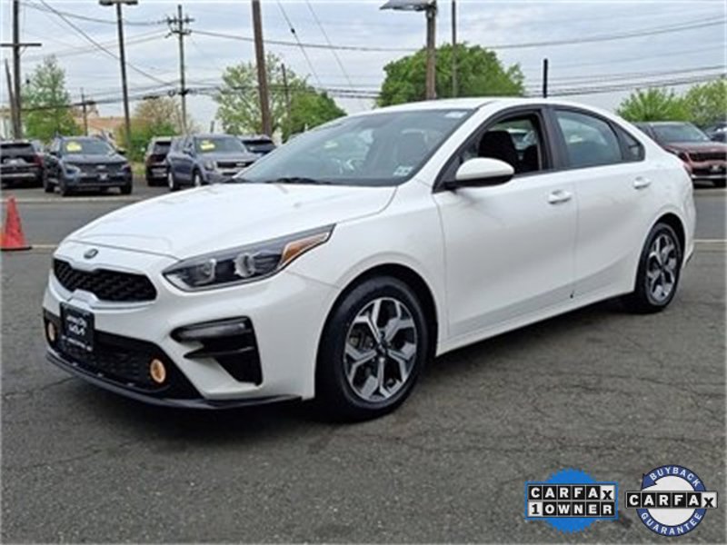 Certified 2022 Kia Forte LXS w/ LXS Technology Package image 1