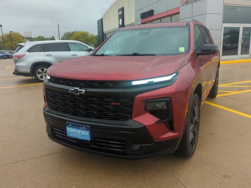 Certified 2024 Chevrolet Traverse RS w/ LPO, Floor Liner Package image 1