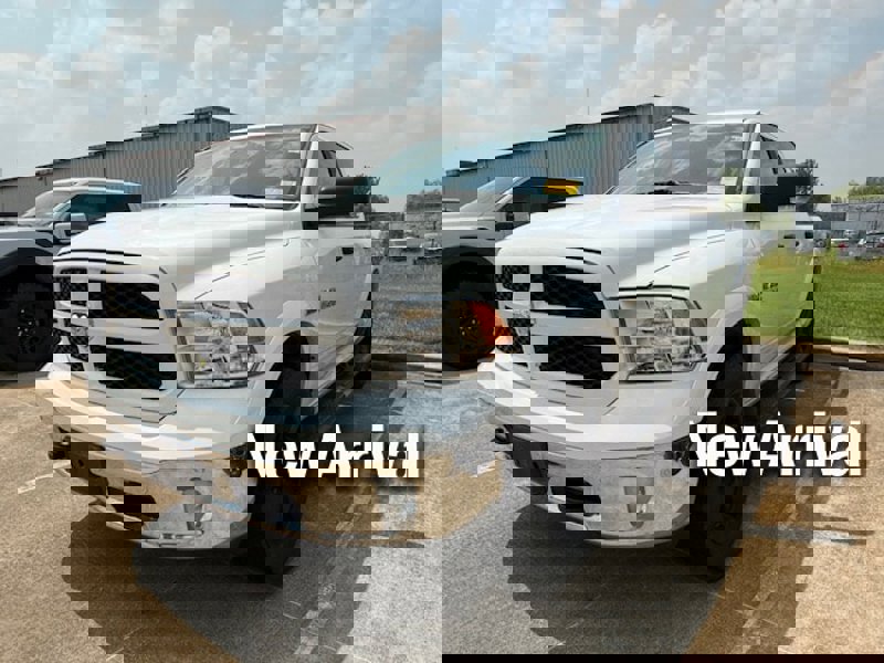 Used 2018 RAM 1500 SLT image 1