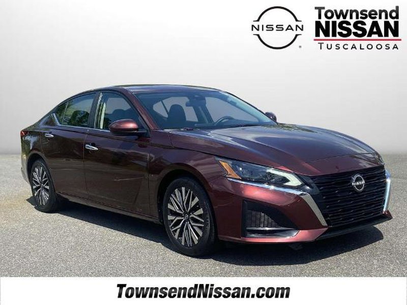 Certified 2023 Nissan Altima 2.5 SV image 1