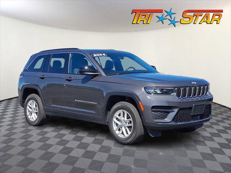 Certified 2024 Jeep Grand Cherokee Laredo X w/ Luxury Tech Group I image 1