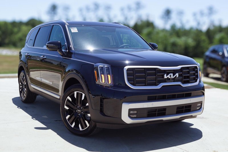 Certified 2024 Kia Telluride SX w/ Towing Package image 1